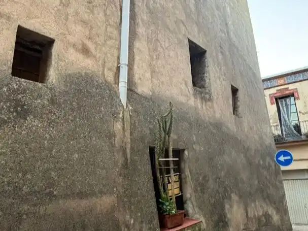 Country house for sale in Doctor Clara 8