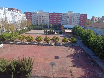 Exterior view of Flat for sale in  Sevilla Capital