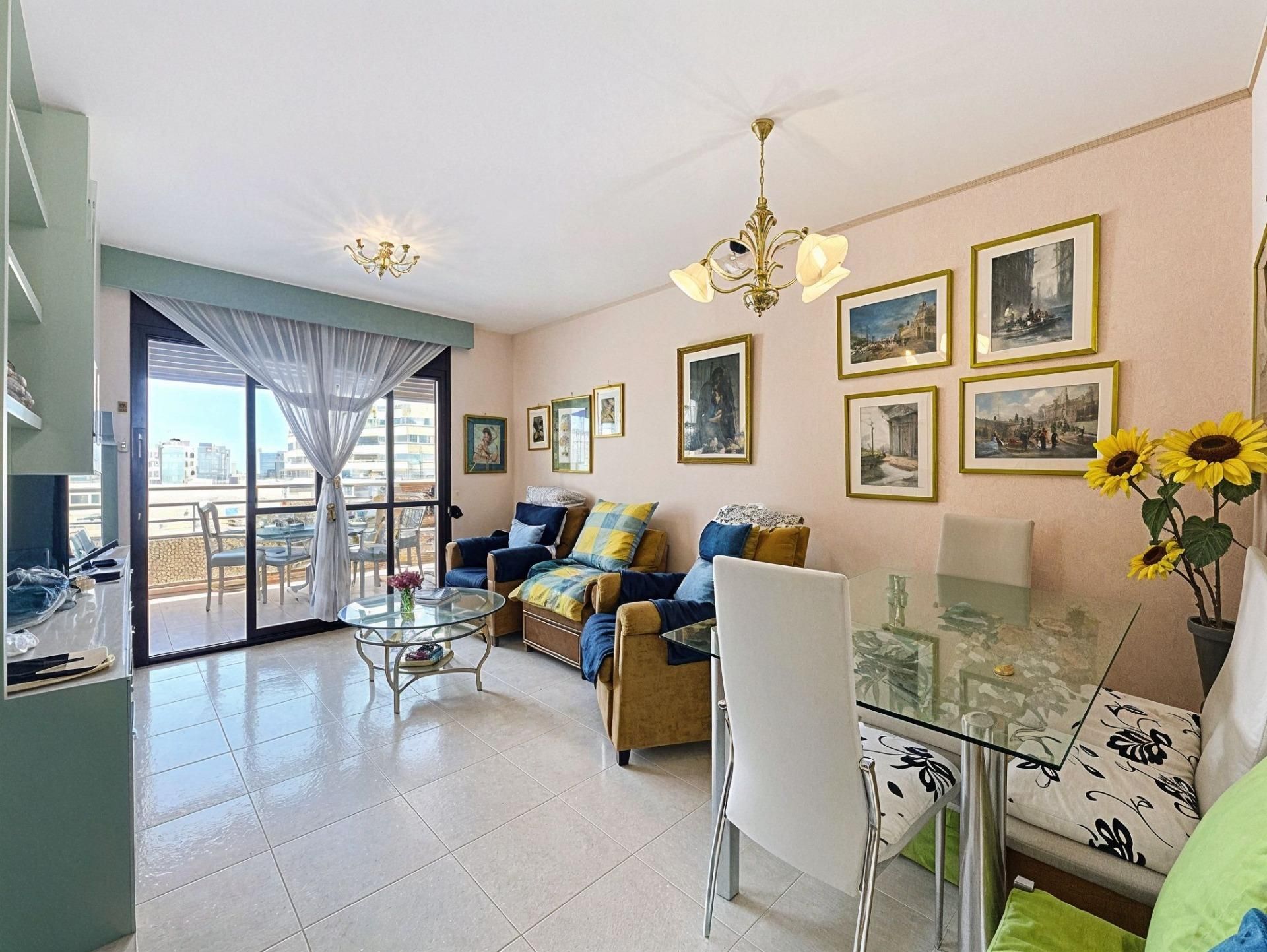 Sala d'estar de Apartament en venda en Calpe / Calp amb Calefacció, Terrassa i Traster