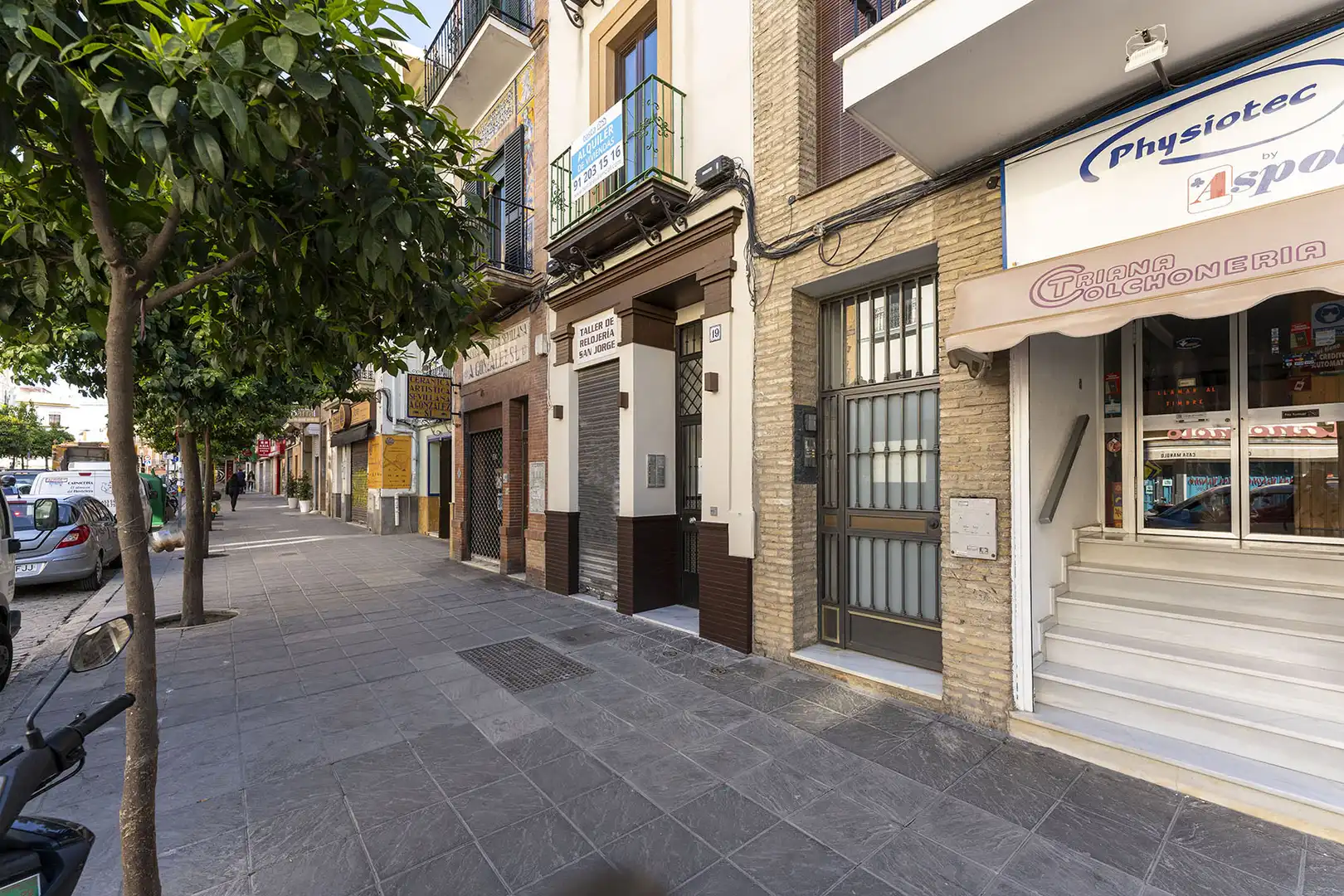 Vista exterior de Pis en venda en Sevilla amb Traster