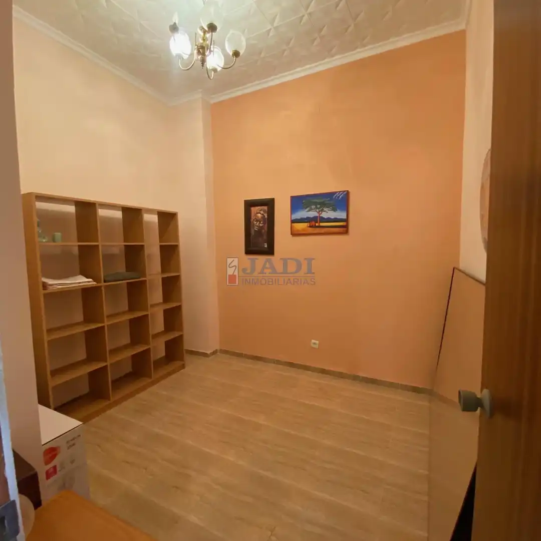 Habitación de Piso en venta en Valdepeñas con Aire acondicionado y Calefacción