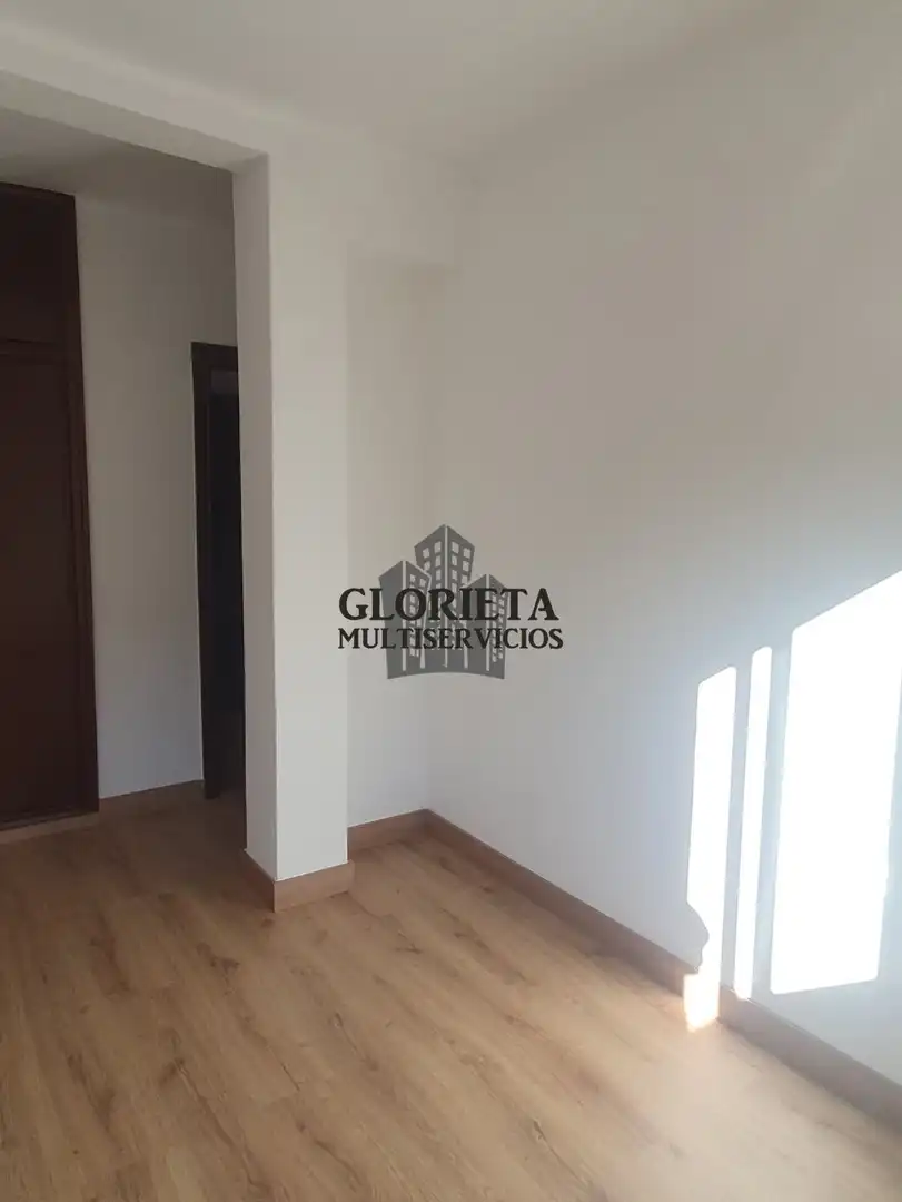 Piso en venta en Vigo  con Calefacción, Terraza y Trastero