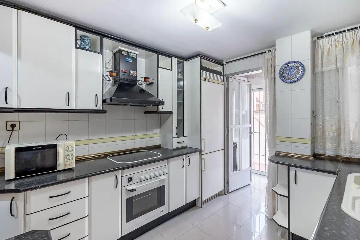 Kitchen of Detached homes for rent in Granada  with Air Conditioner, Heating and Private garden