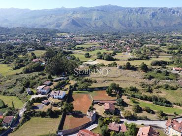 Terreno rustico in vendita a Calle Tieves 1