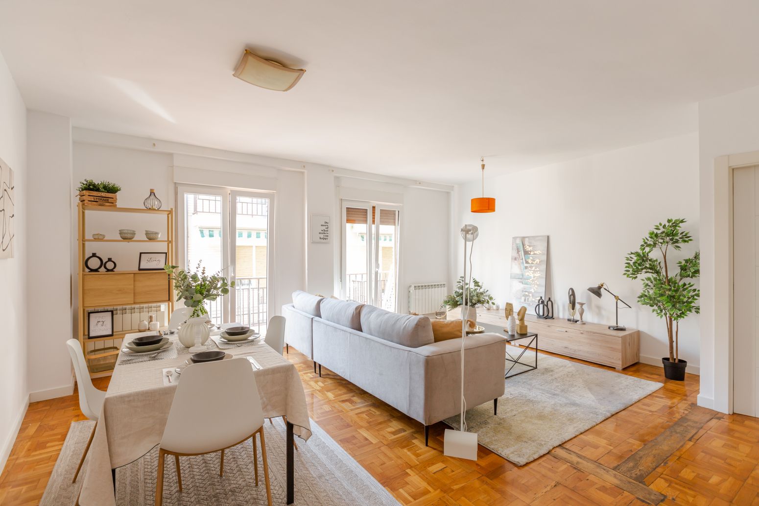 Living room of Flat for sale in Estella / Lizarra  with Heating, Parquet flooring and Balcony