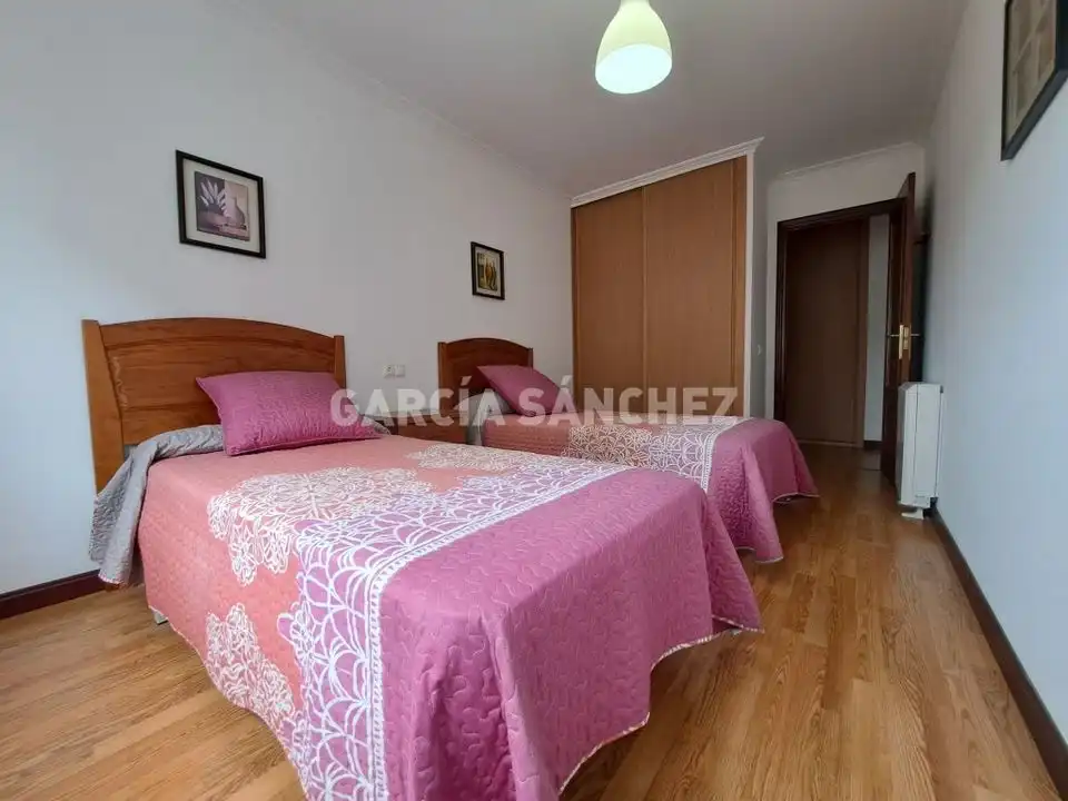 Habitación de Apartamento en venta en Boiro con Calefacción, Amueblado y Horno
