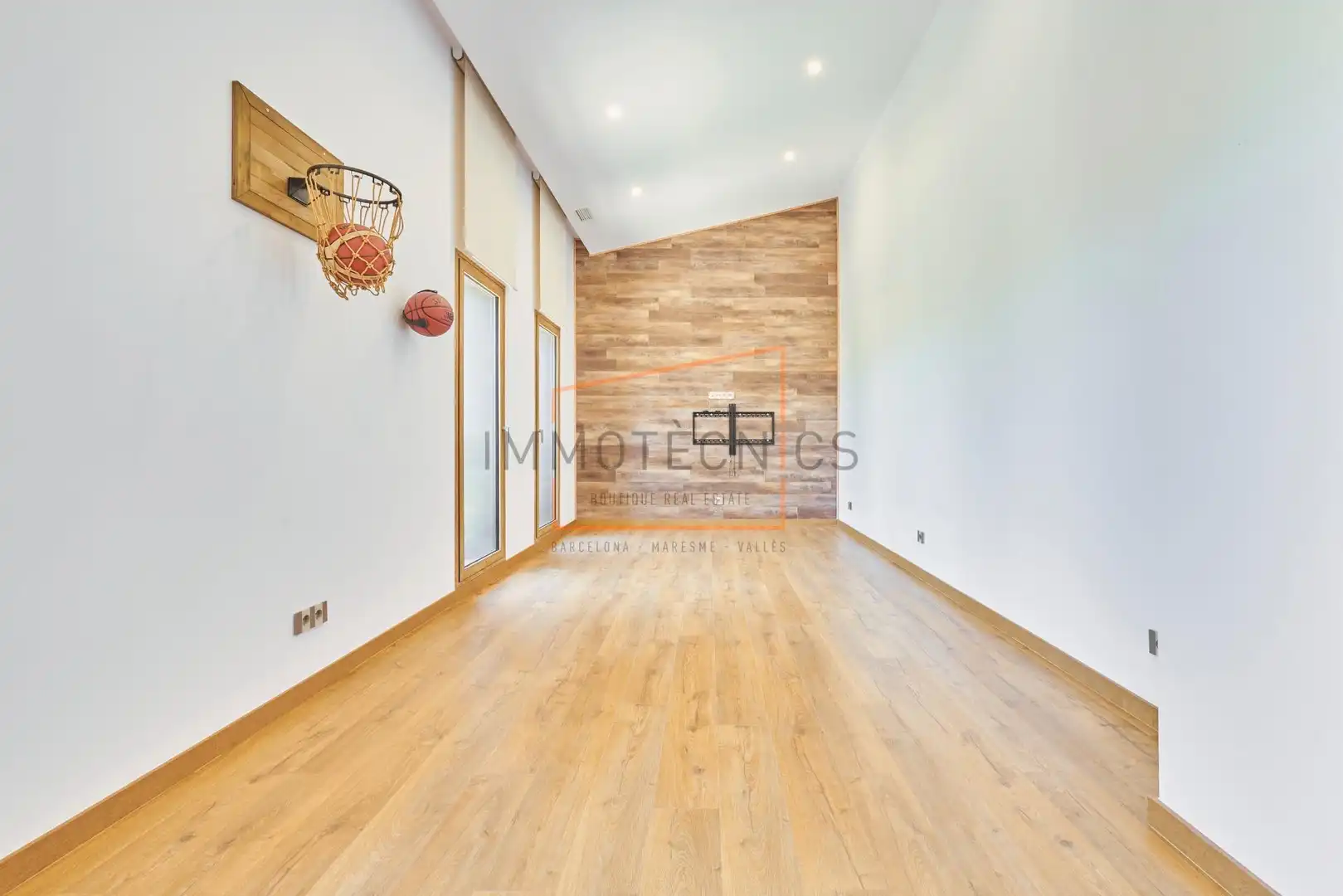 Sala d'estar de Casa o xalet en venda en Santa Eulàlia de Ronçana amb Aire condicionat, Jardí privat i Terrassa