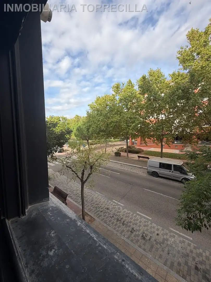 Vista exterior de Piso en venta en Pajarillos Altos