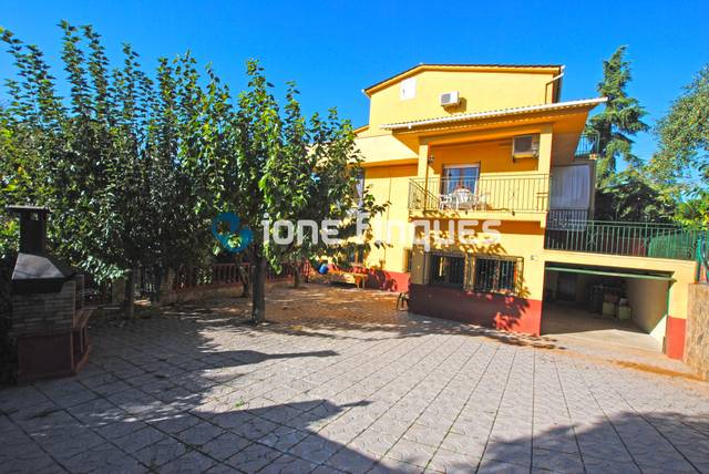 Casa-chalet en Venta en Can Font - Ca n'Avellaneda