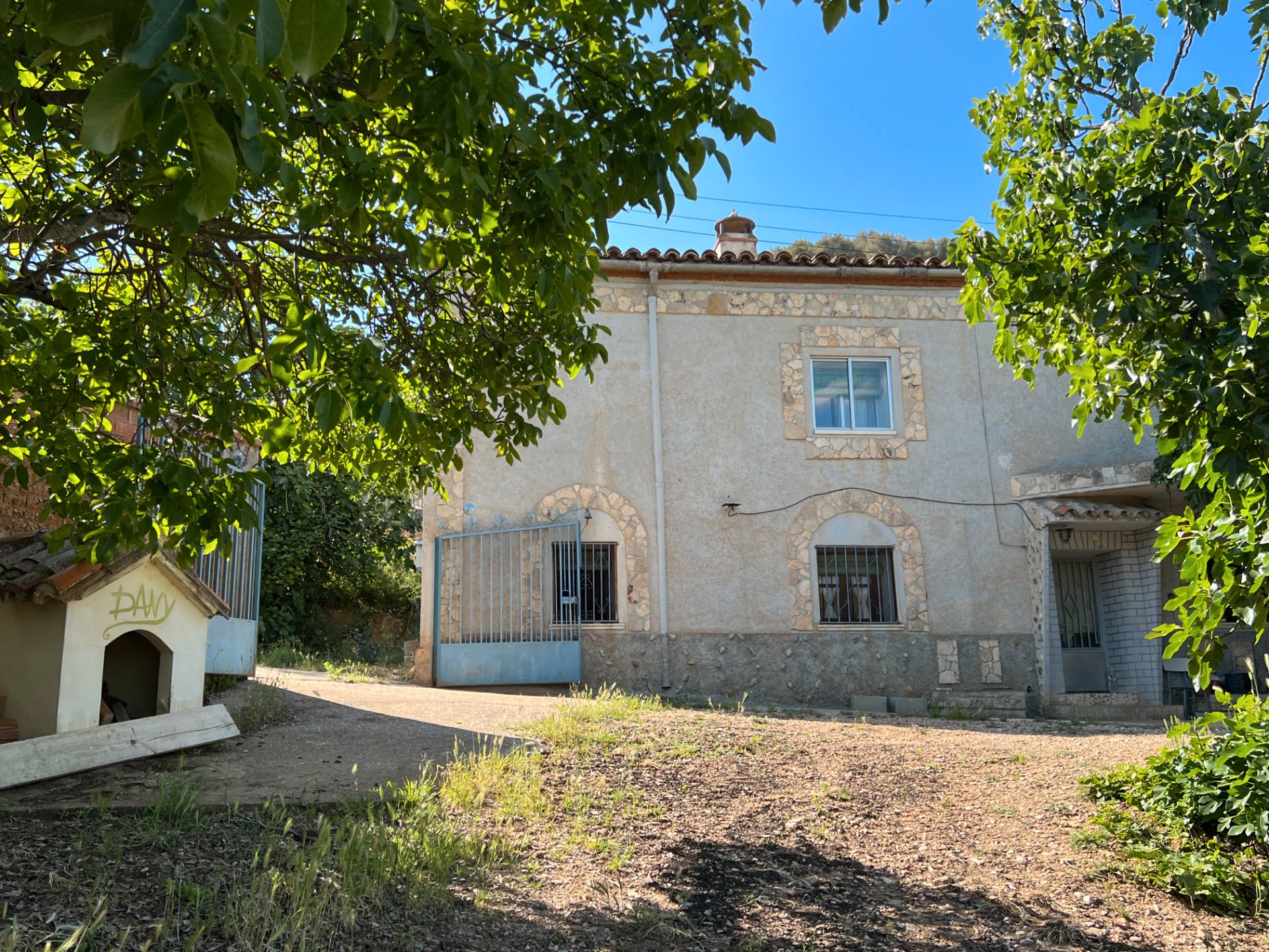 Vista exterior de Casa o xalet en venda en Tosos amb Calefacció, Jardí privat i Traster