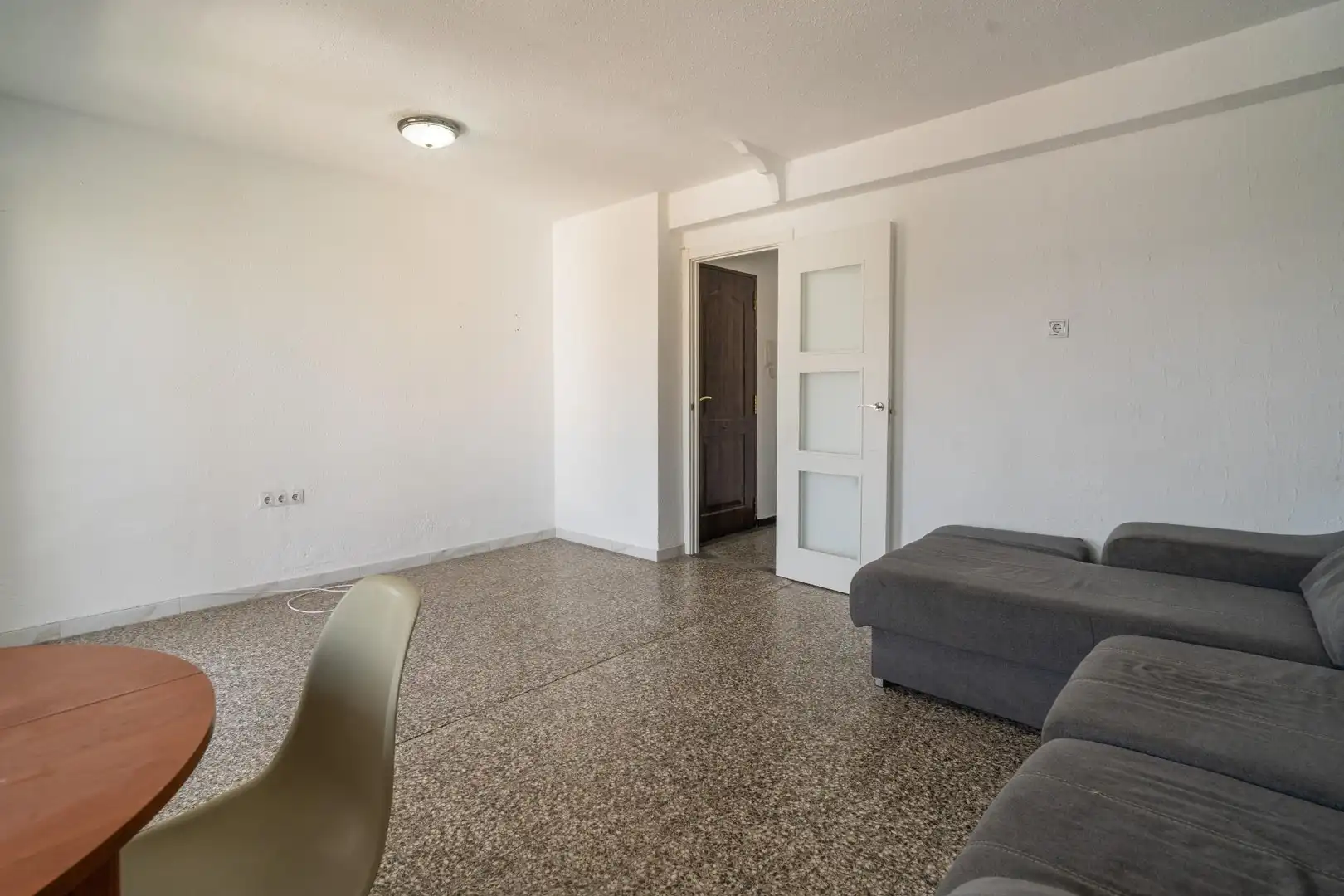 Sala d'estar de Pis de lloguer en Quart de Poblet amb Moblat i Balcó