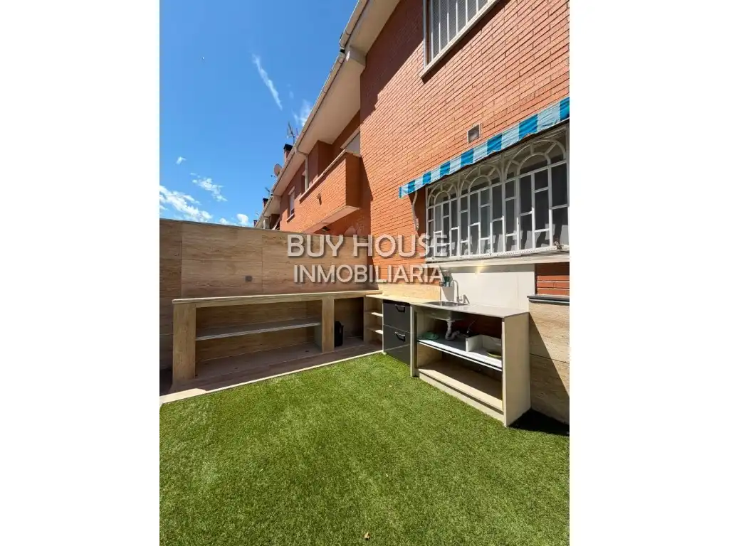 Vista exterior de Casa o chalet en venta en Illescas