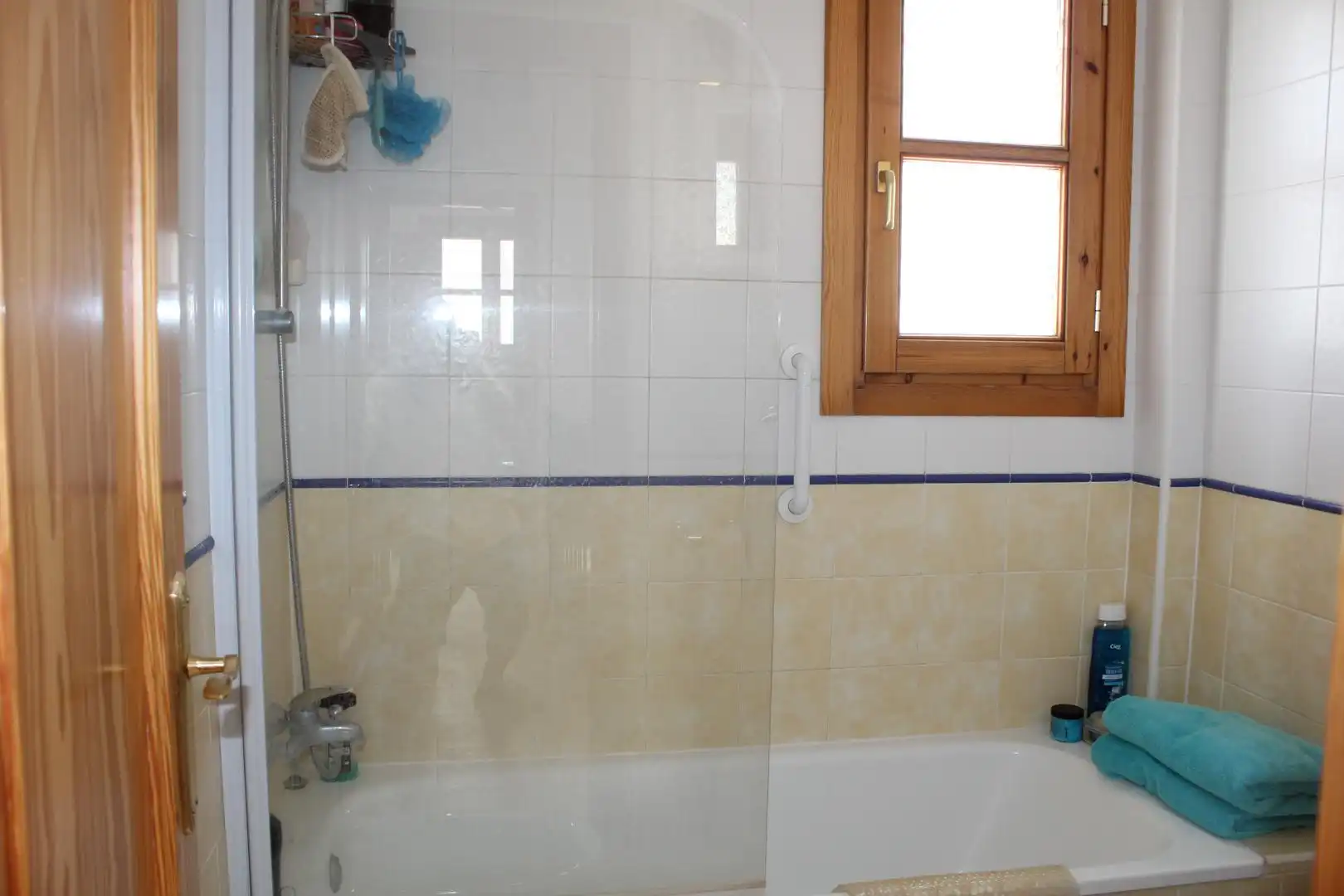 Bathroom of Detached homes for sale in Enix  with Private garden, Furnished and Oven