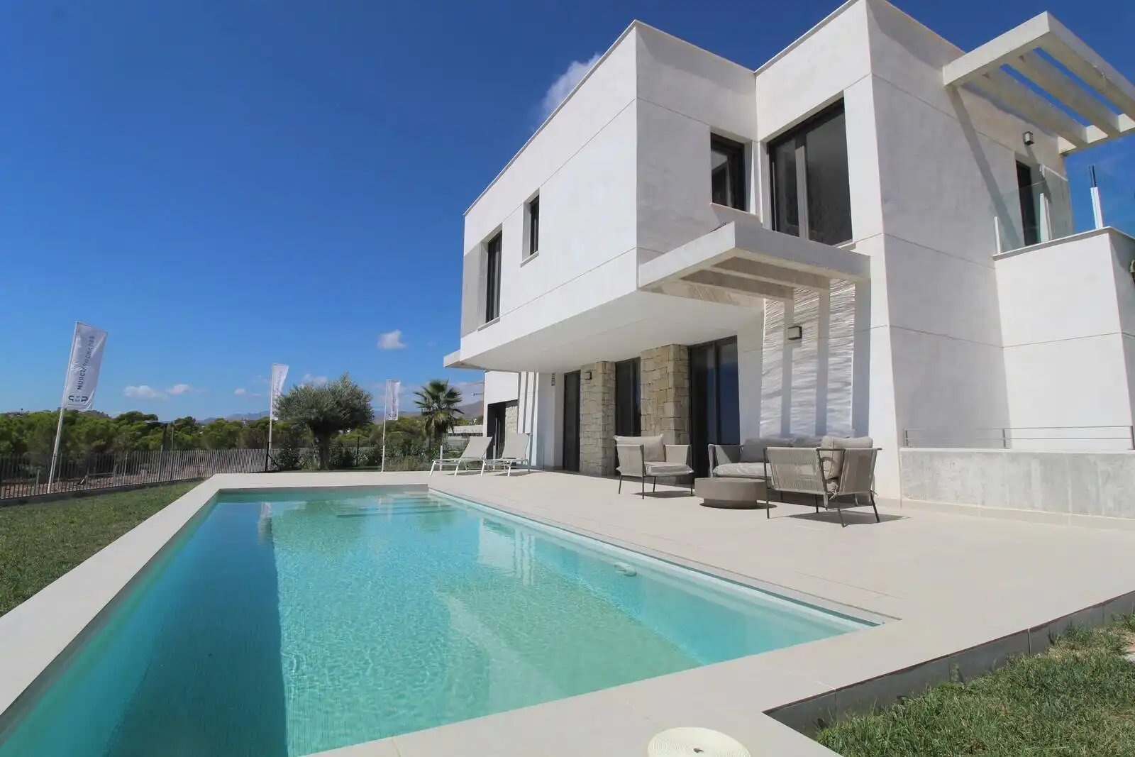 Casa amb terrassa en venda a Golf Bahía, imagen 2