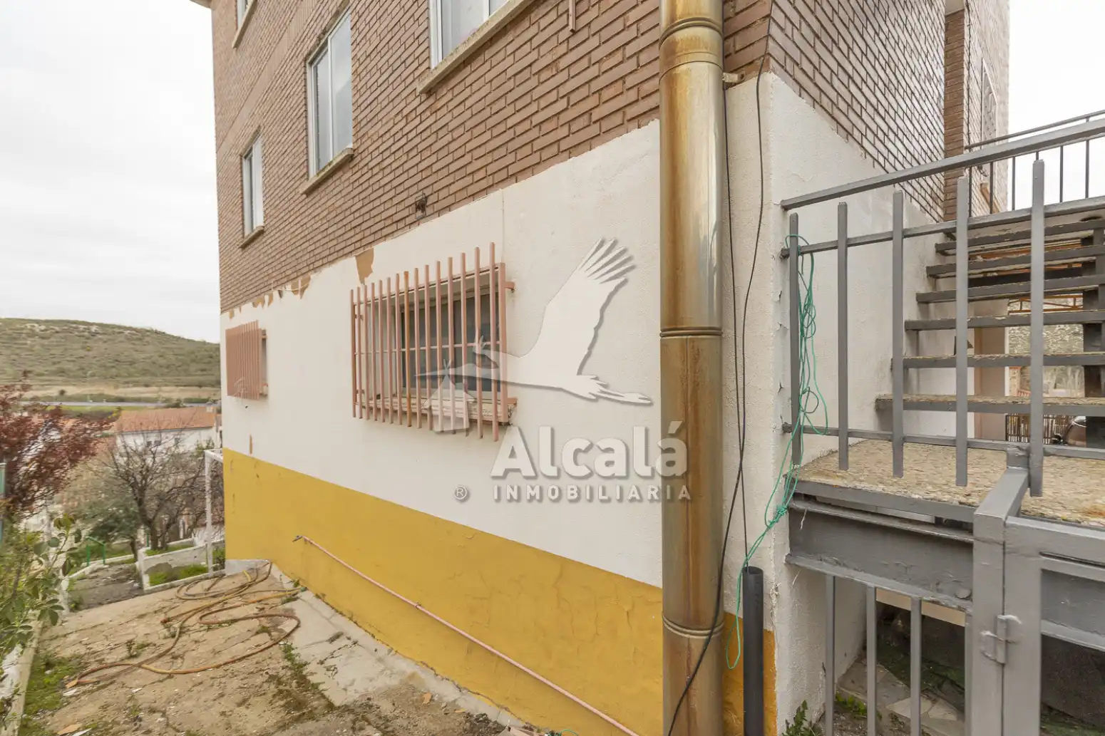 Vista exterior de Casa o xalet en venda en Villalbilla amb Aire condicionat, Calefacció i Jardí privat