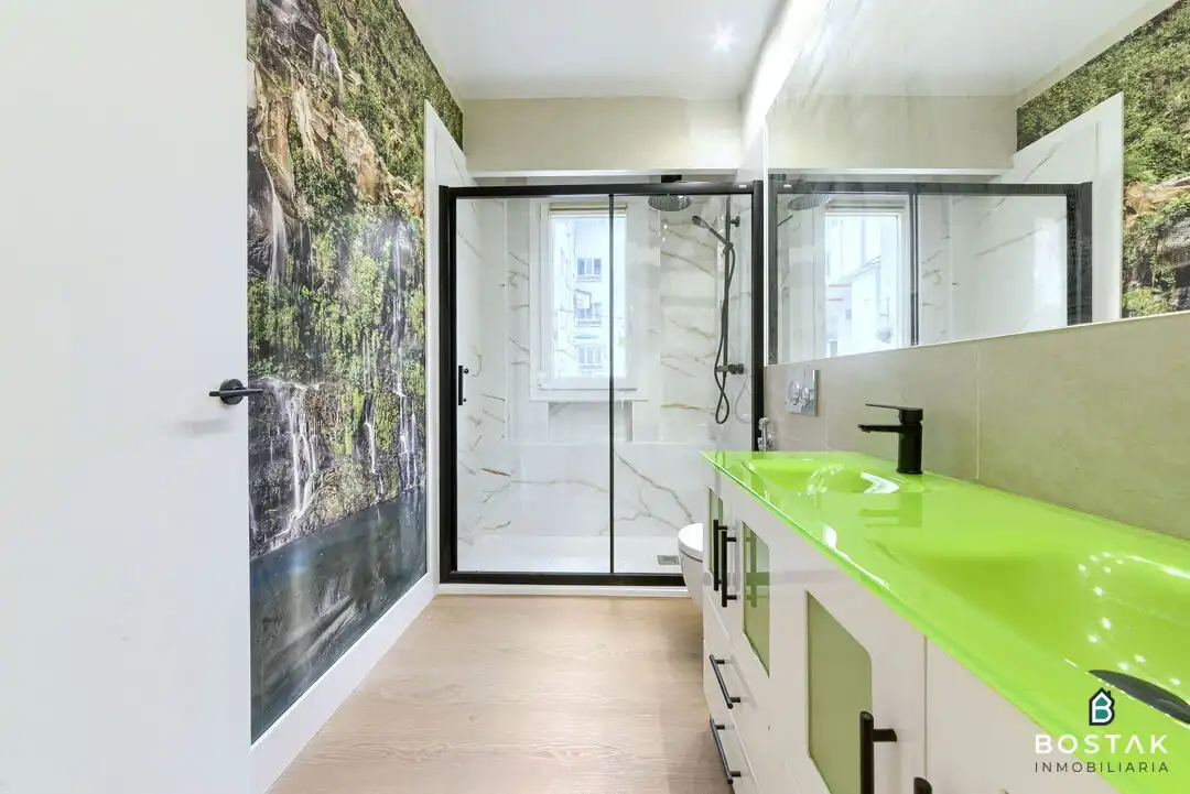 Bathroom of Flat for sale in Barakaldo   with Heating and Terrace