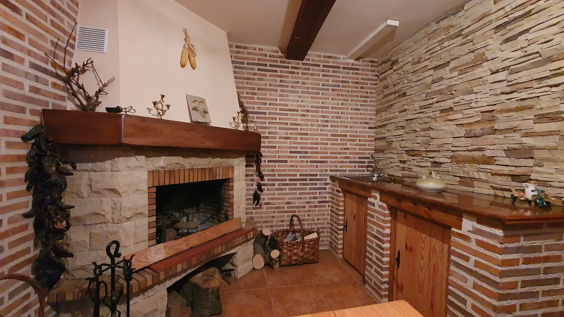 Casa adosada en venda en Dueñas amb Calefacció, Parquet i Terrassa