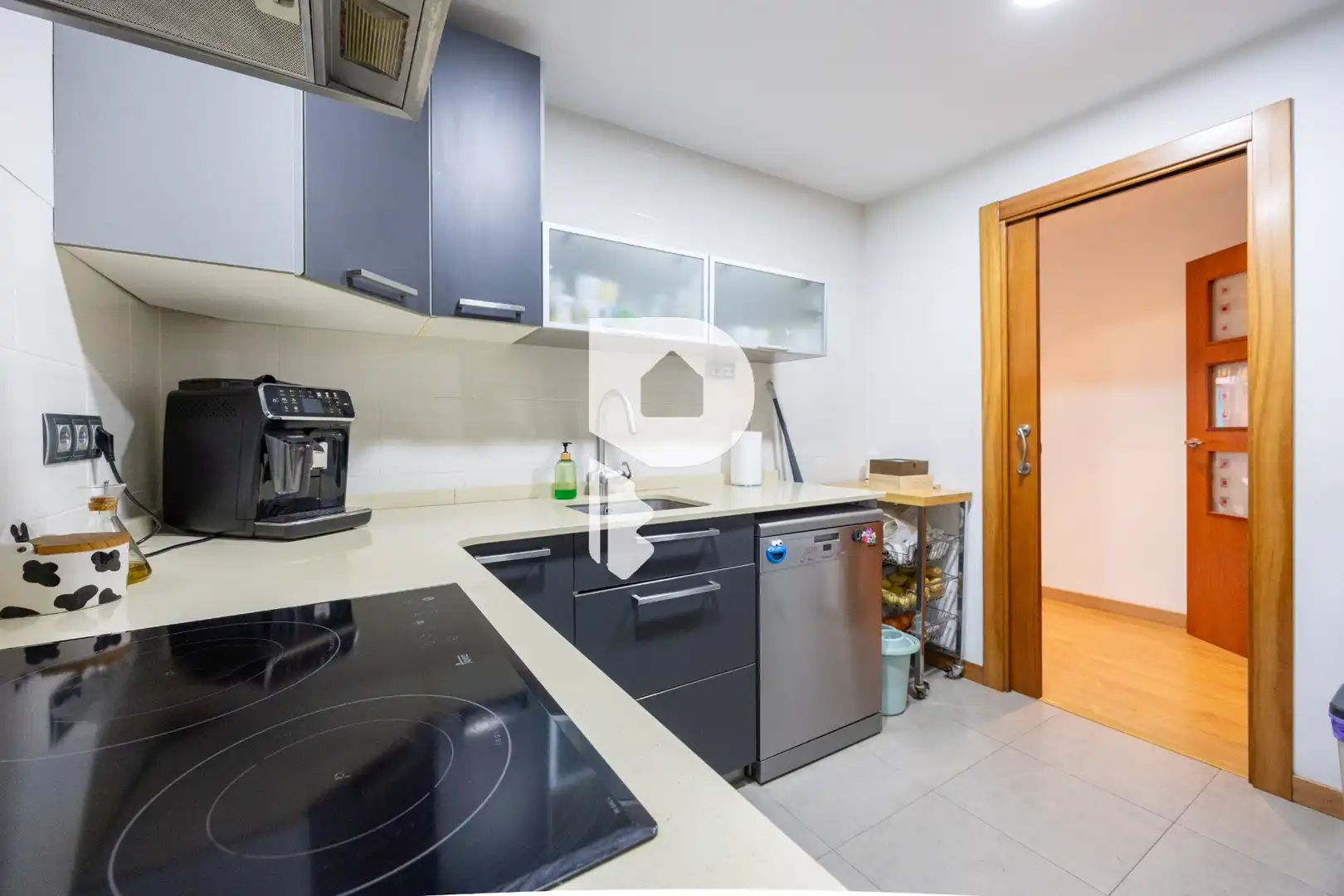 Küche von Wohnung zum Verkauf in Sant Vicenç Dels Horts mit Klimaanlage, Heizung und Parkett
