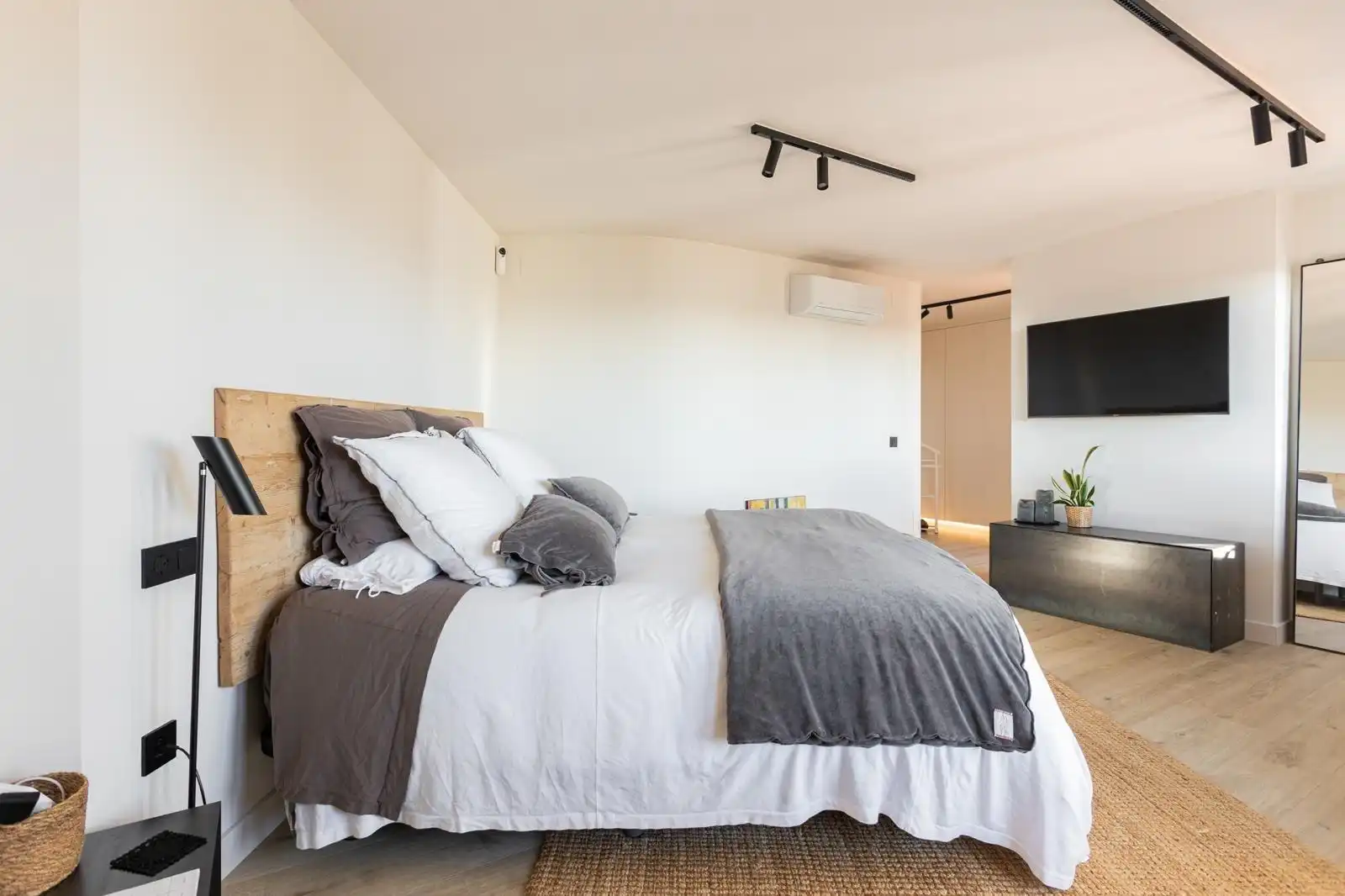 Habitación de Ático en venta en Figueres con Terraza y Amueblado