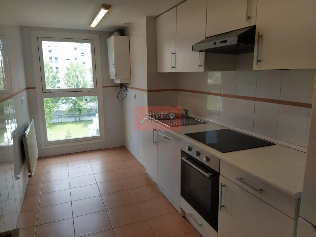 Cocina de Piso en venta en Ourense Capital  con Calefacción y Amueblado
