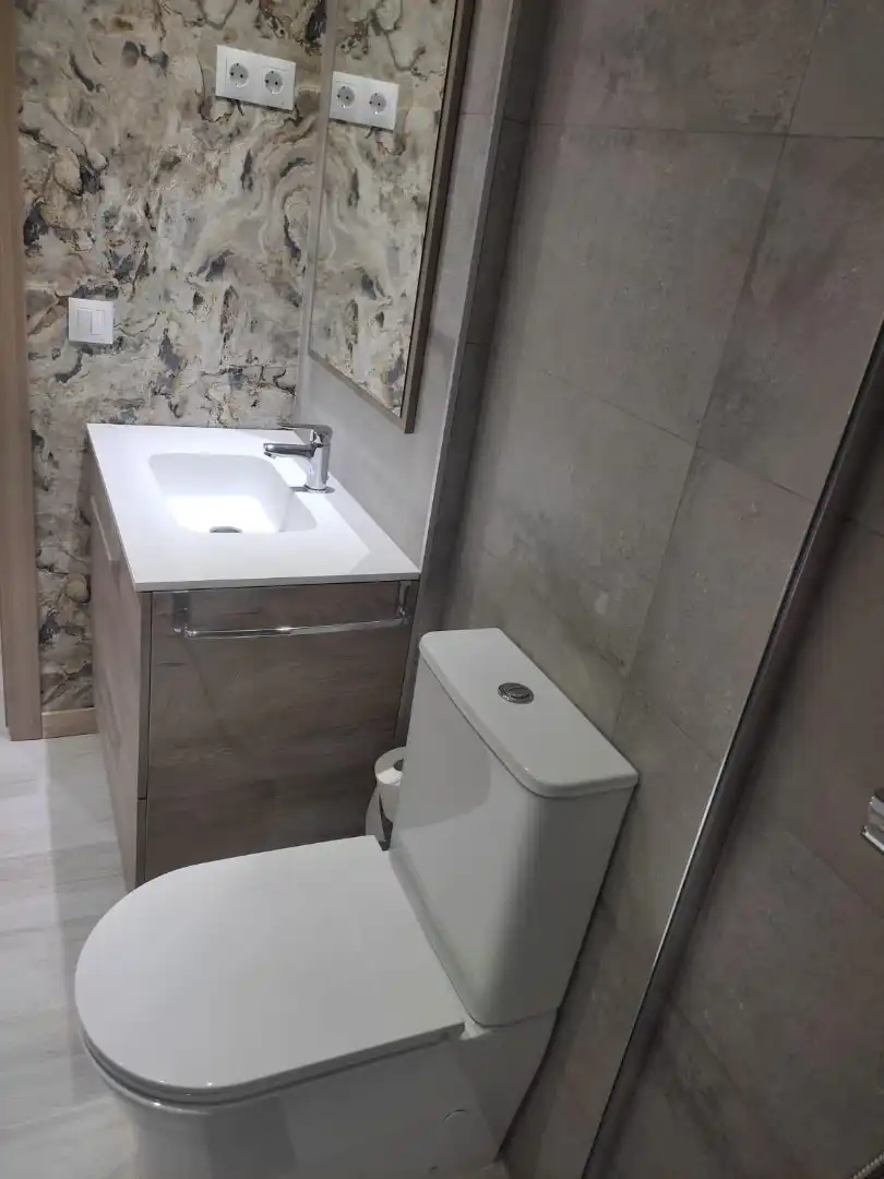 Bany de Apartament en venda en Getafe amb Aire condicionat, Calefacció i Moblat