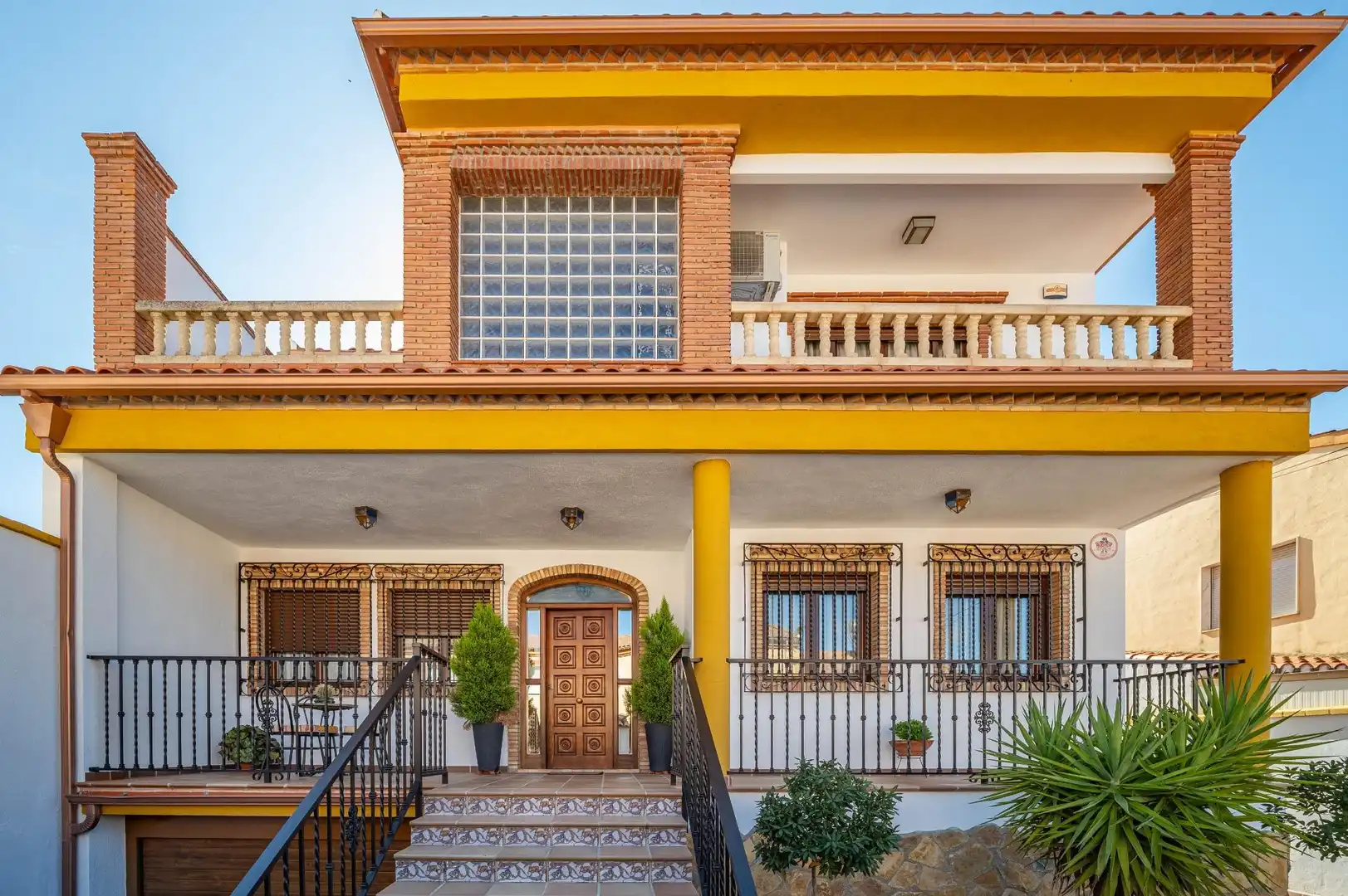 Vista exterior de Casa o chalet en venta en Albolote con Aire acondicionado, Calefacción y Terraza