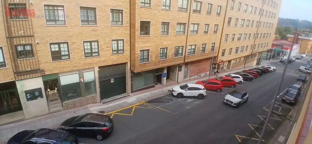 Vista exterior de Piso en venta en Cambre  con Calefacción, Trastero y Amueblado