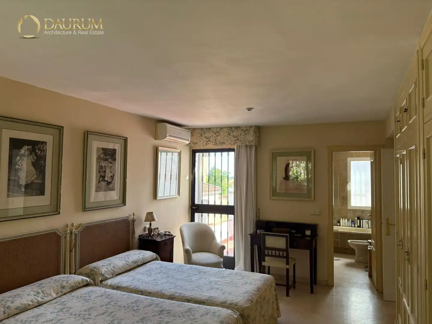 Habitación de Casa o chalet en venta en Mairena del Aljarafe con Aire acondicionado, Calefacción y Terraza