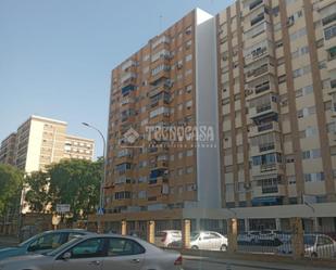 Exterior view of Flat for sale in  Sevilla Capital