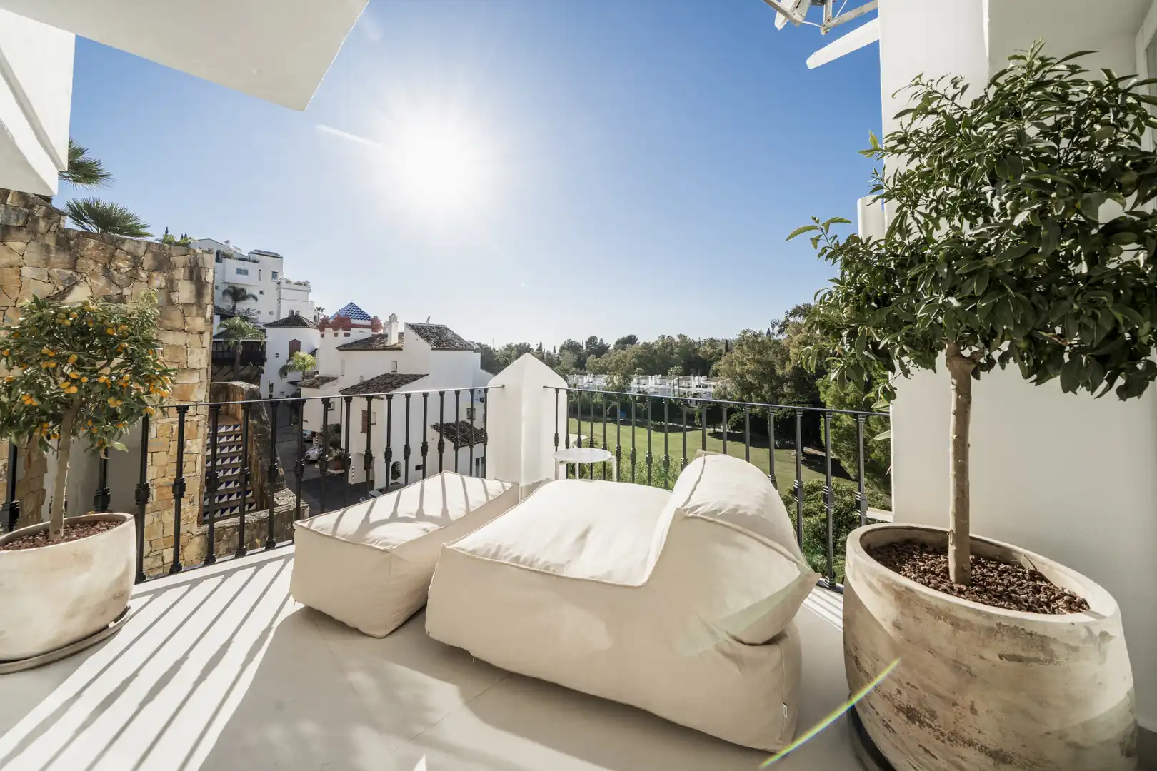 Terrace of Apartments for sale in Benahavís  with Air Conditioner, Terrace and Swimming Pool