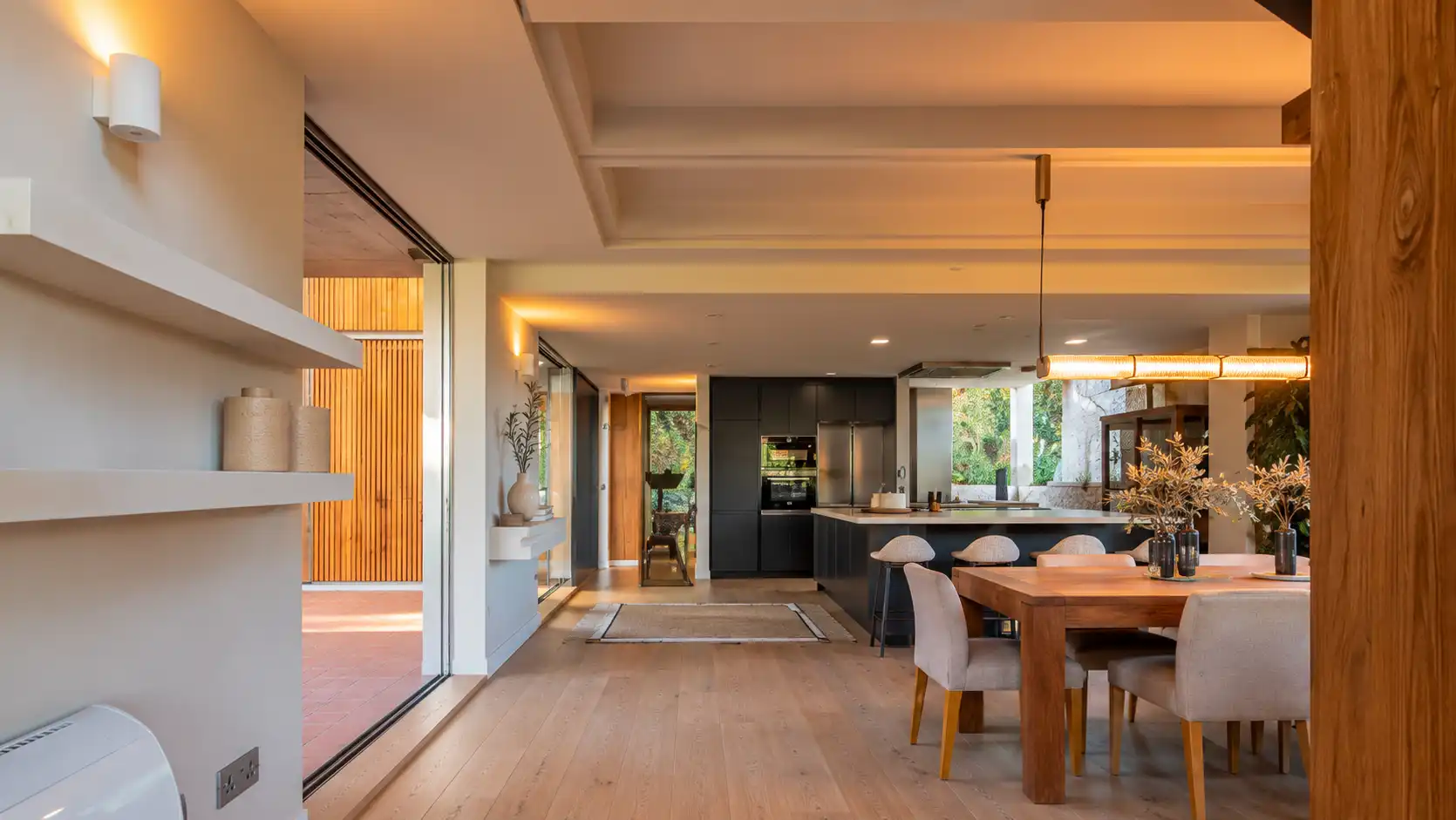 Dining room of Houses for sale in Torre en Conill - Cumbres de San Antonio 