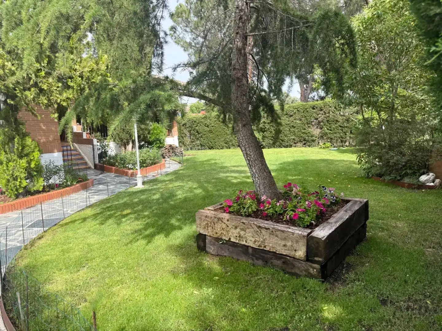 Jardín de Piso en venta en Las Rozas de Madrid con Aire acondicionado, Jardín privado y Parquet