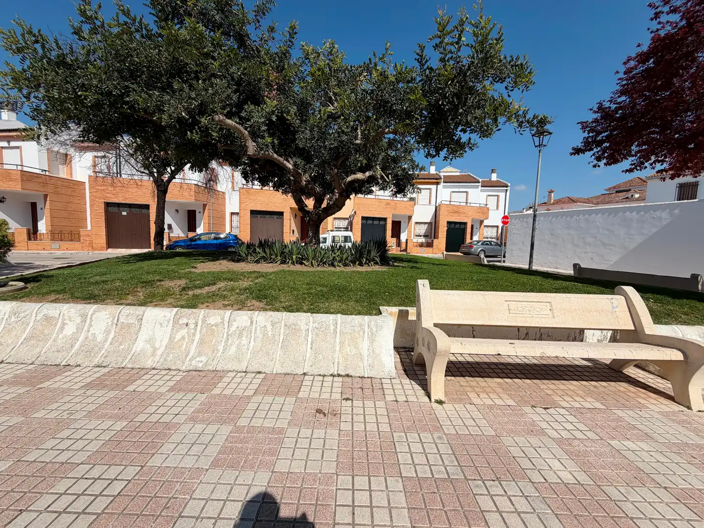 Vista exterior de Casa adosada en venda en Campillos amb Terrassa i Traster