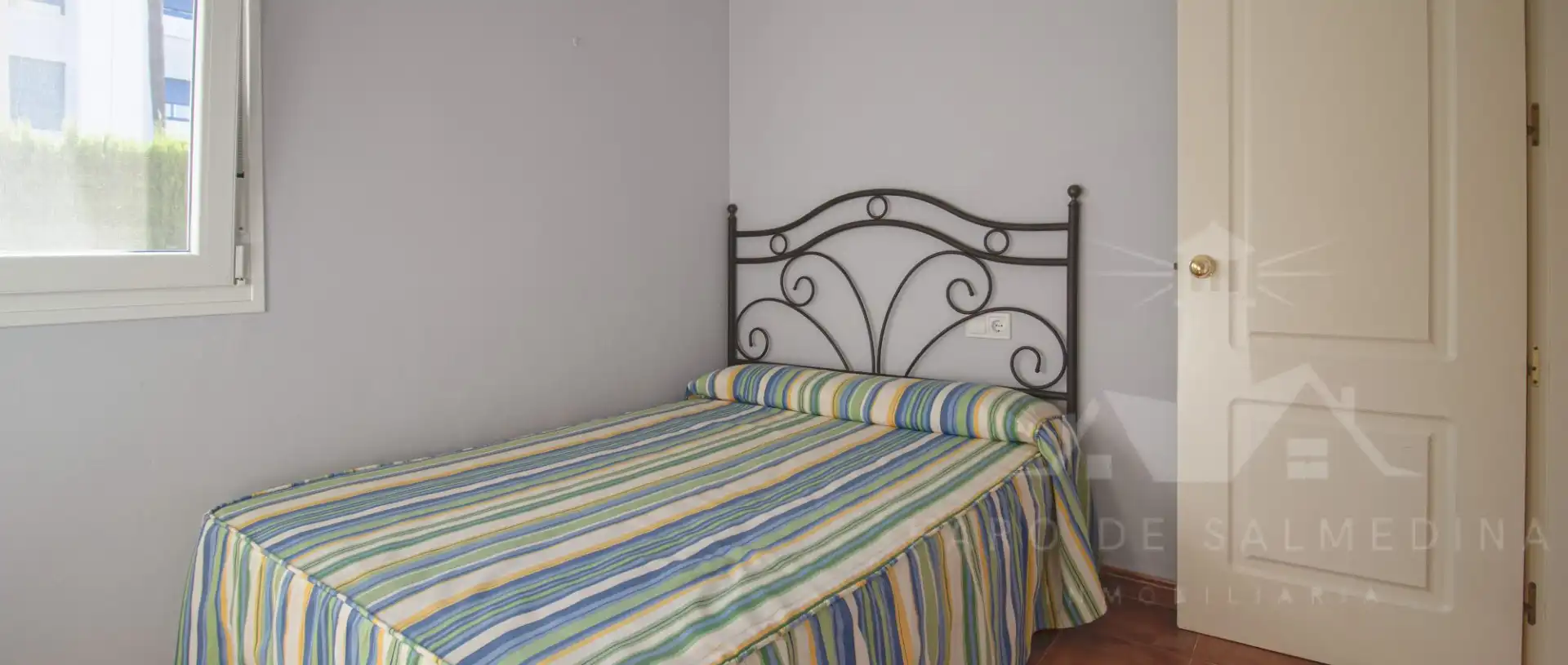 Habitación de Casa adosada en venta en Rota con Aire acondicionado, Terraza y Piscina comunitaria