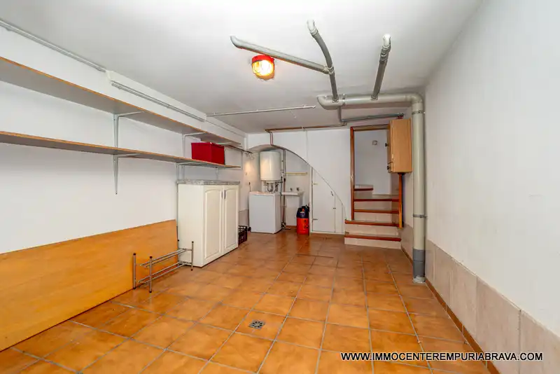 Haus oder Chalet zum Verkauf in Empuriabrava mit Klimaanlage, Heizung und Terrasse
