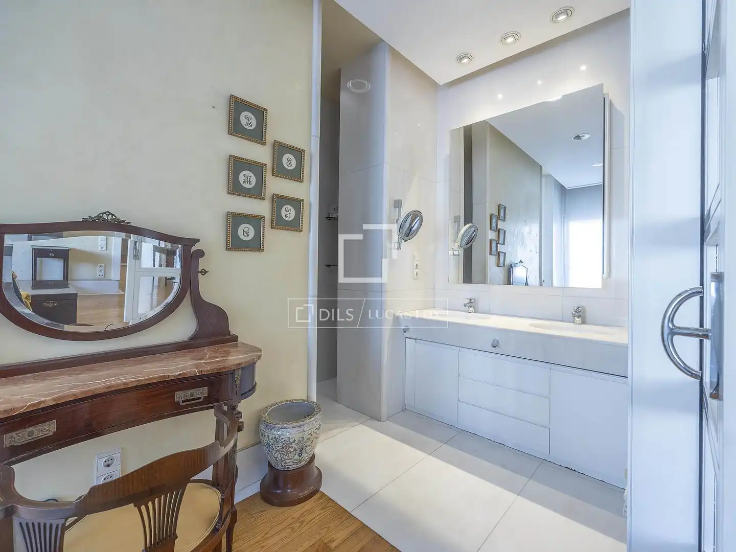 Appartamento con terrazza in vendita a L'Eixample, imagen 36