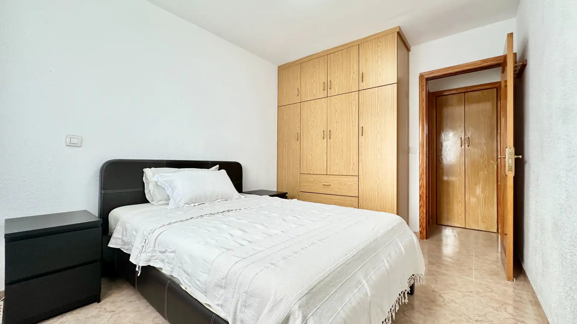 Habitación de Piso de alquiler en San Bartolomé de Tirajana con Amueblado, Lavadora y Microondas