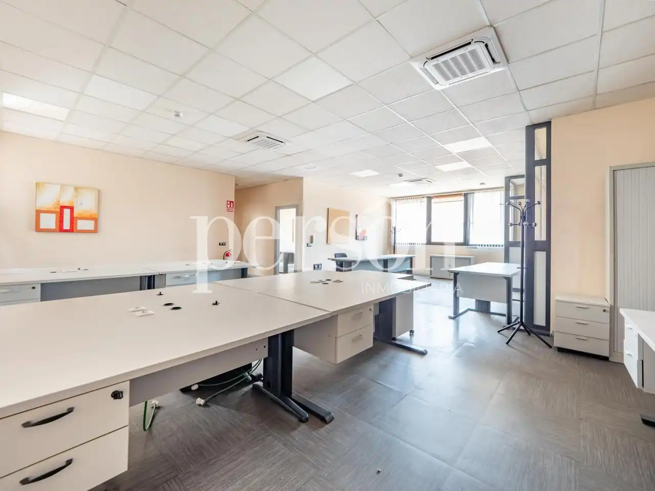 Industrial building to rent in Fuente del Jarro, imagen 21