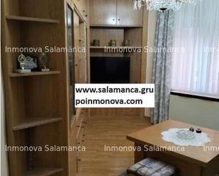 Living room of Flat for sale in Salamanca Capital  with Terrace