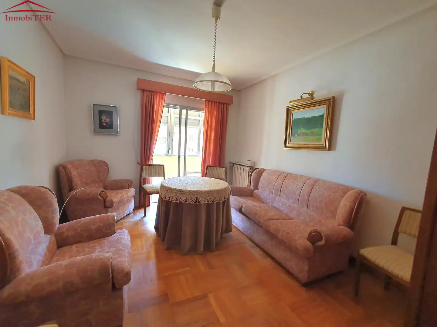 Sala de estar de Piso en venta en Teruel con Calefacción, Parquet y Trastero