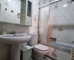 Bathroom of Building for sale in  Madrid Capital