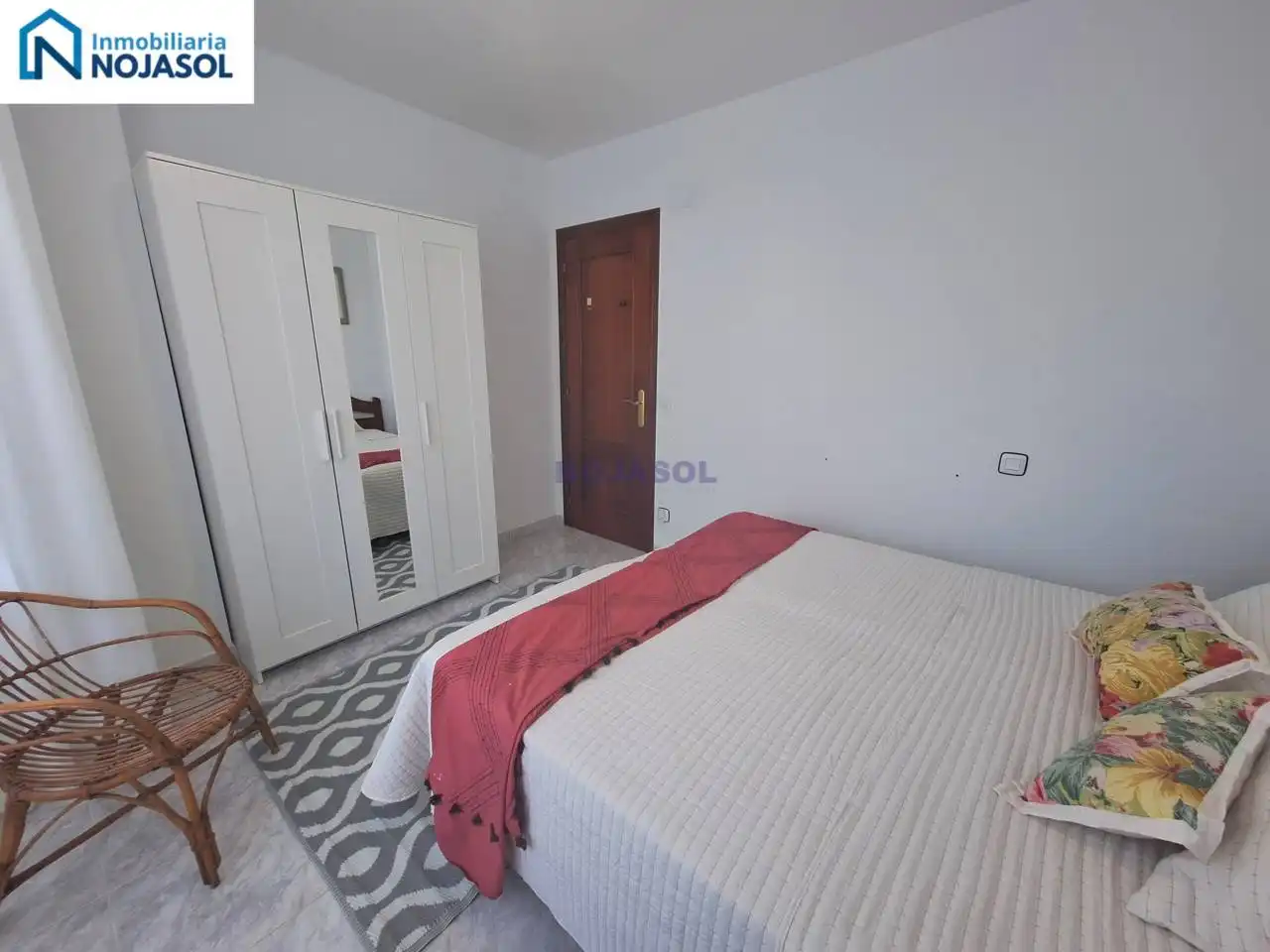Dormitori de Apartament de lloguer en Noja amb Calefacció, Jardí privat i Terrassa