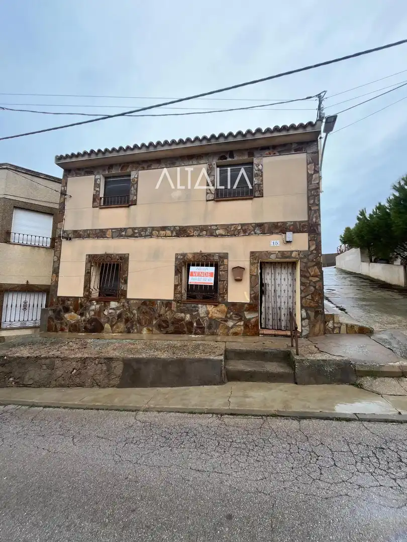 Außenansicht von Haus oder Chalet zum Verkauf in Horcajo de Santiago mit Heizung