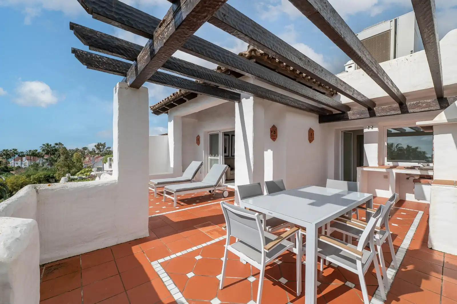 Terrace of Duplexes for rent in Marbella  with Air Conditioner, Furnished and TV