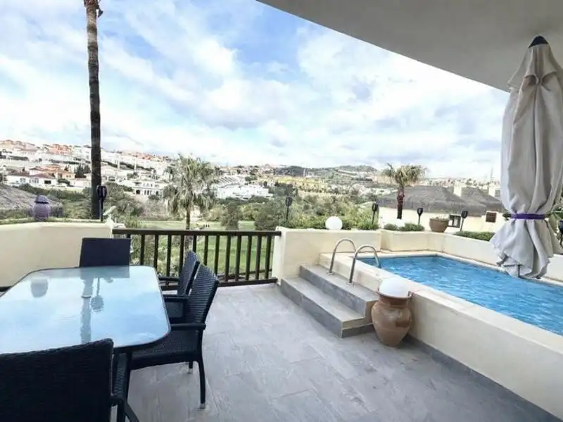 Xalet amb terrassa en venda a Riviera del Sol