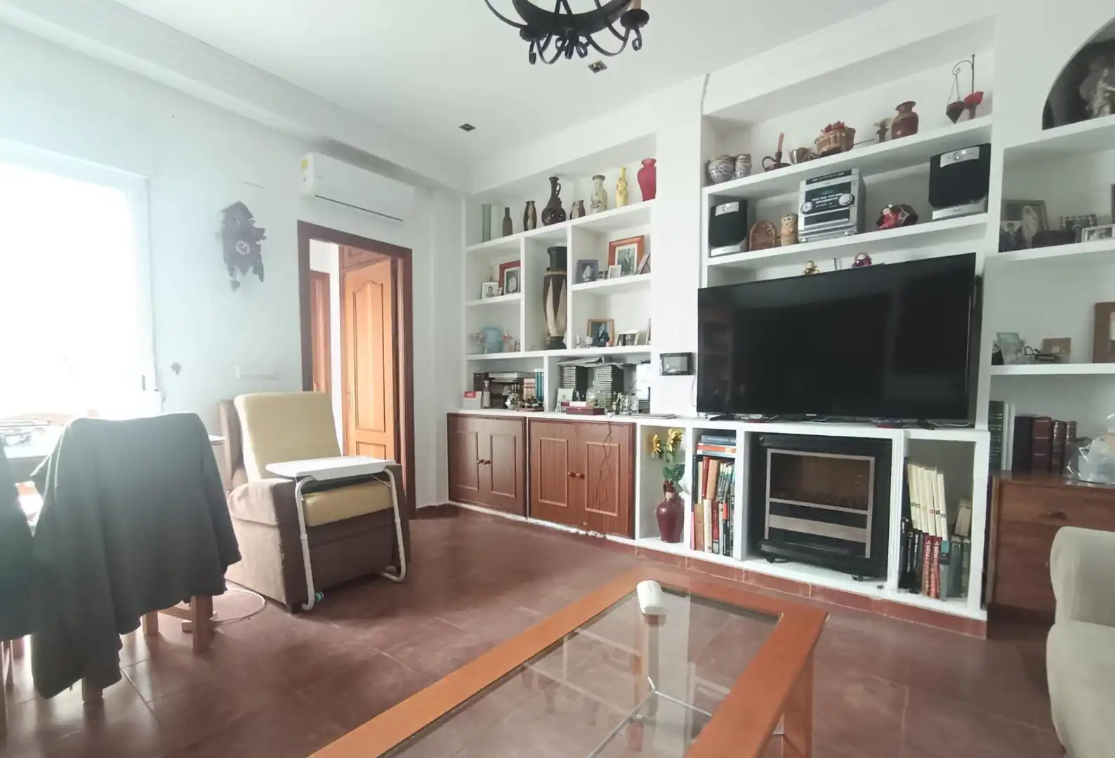 Sala d'estar de Casa o xalet en venda en Córdoba amb Aire condicionat i Traster