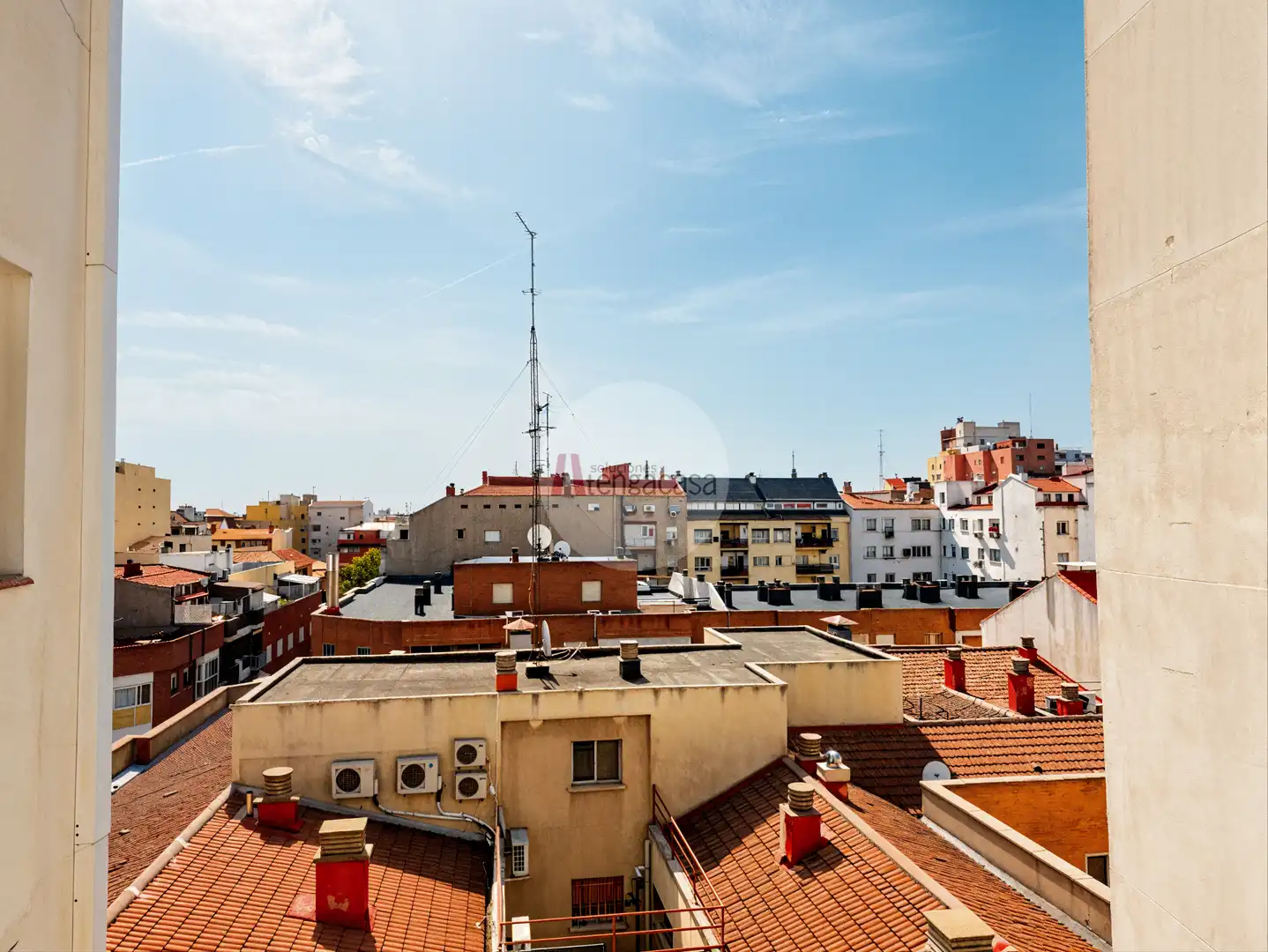 Vista exterior de Piso en venta en Madrid con Aire acondicionado, Calefacción y Parquet