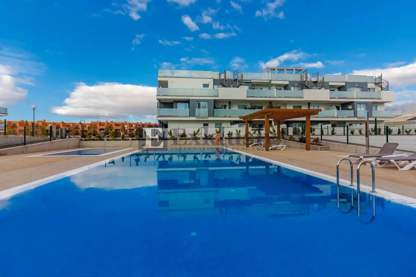 Piscina de Planta baixa en venda en Granadilla de Abona amb Aire condicionat, Terrassa i Traster