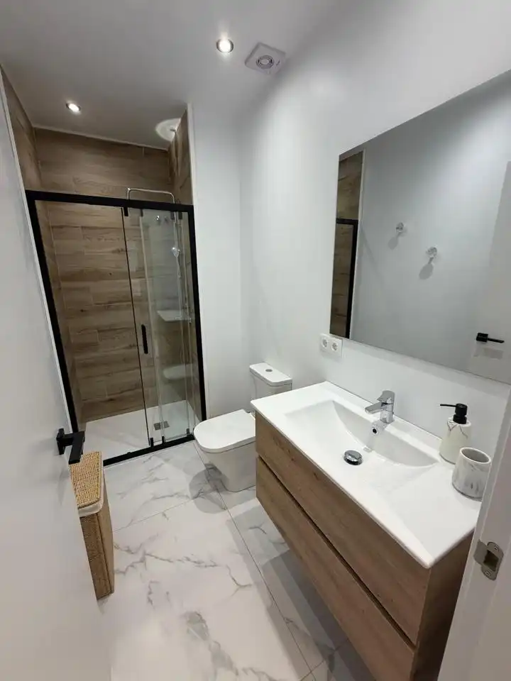 Bathroom of Flat for rent in Cádiz  with Air Conditioner, Furnished and Pets allowed