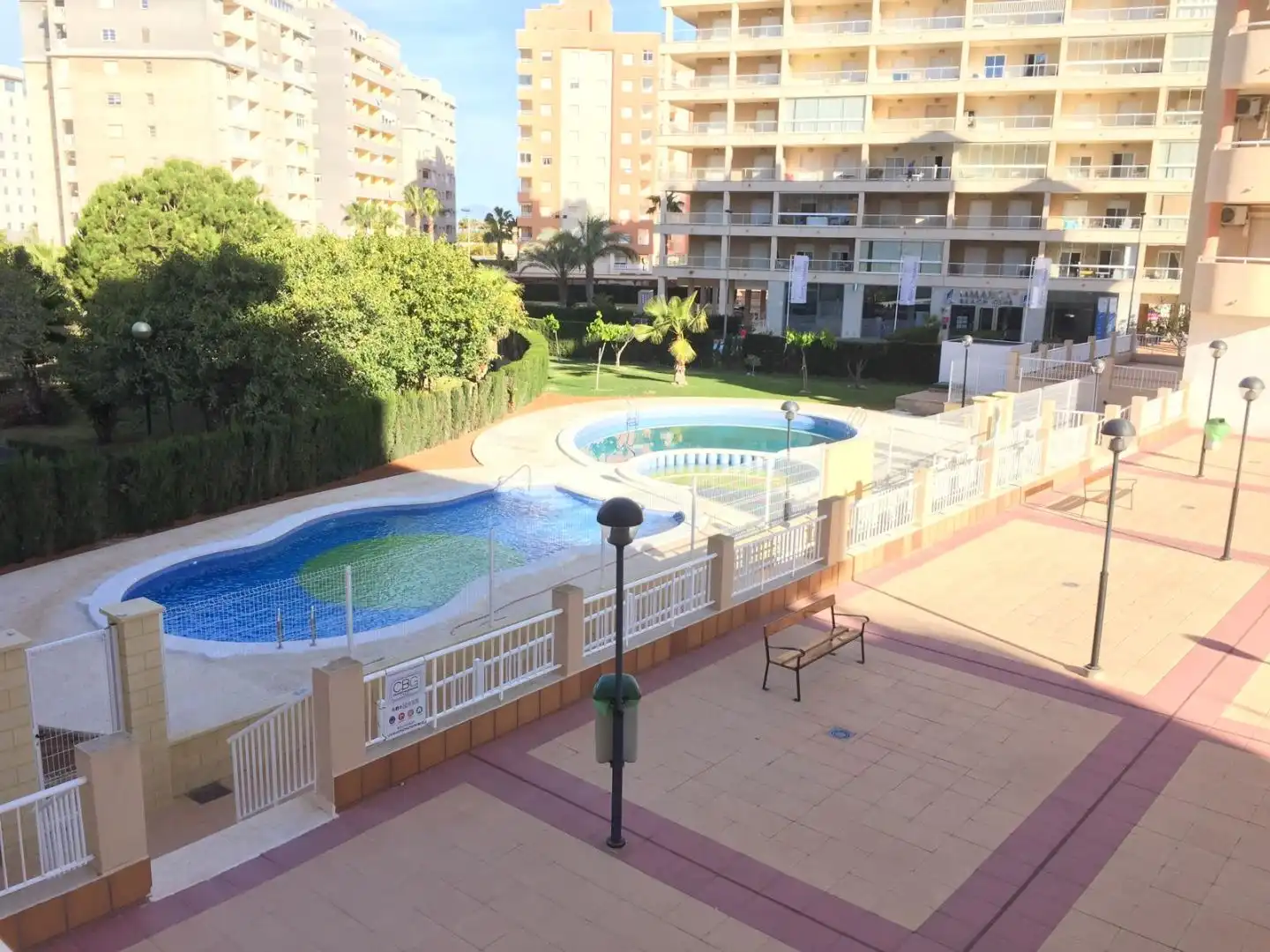 Pis amb piscina en venda a Poligono J Veneziola 15